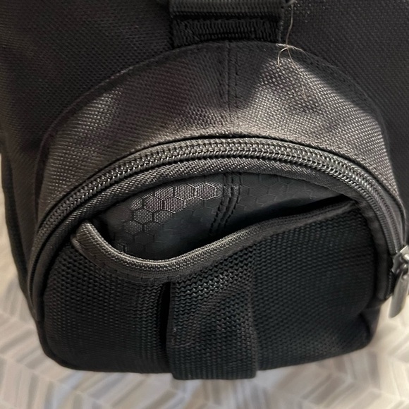 Camera bag with lots of pockets - Picture 6 of 9